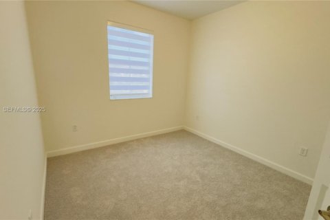 Снять в аренду таунхаус в Хомстед, Флорида 3 спальни, № 1982297 - фото 17