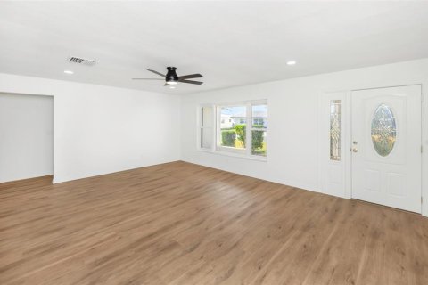 Casa en venta en Pinellas Park, Florida, 2 dormitorios, 153.2 m2 № 2156151 - foto 5