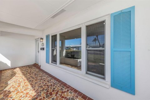 Casa en venta en Pinellas Park, Florida, 2 dormitorios, 153.2 m2 № 2156151 - foto 2