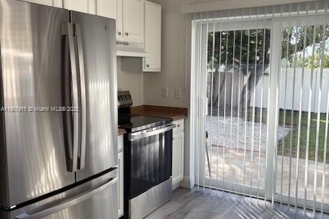 Снять в аренду виллу или дом в Дейви, Флорида 2 спальни, 111.2м2, № 1967714 - фото 7