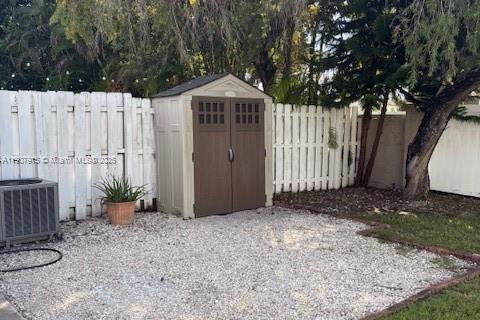 Снять в аренду виллу или дом в Дейви, Флорида 2 спальни, 111.2м2, № 1967714 - фото 17