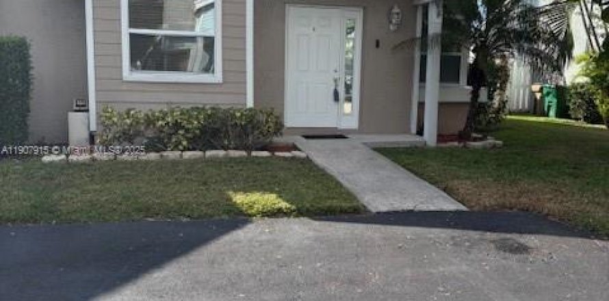 Дом в Дейви, Флорида 2 спальни, 111.2м2 № 1967714