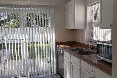 Снять в аренду виллу или дом в Дейви, Флорида 2 спальни, 111.2м2, № 1967714 - фото 6