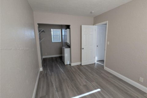 Apartment in Hollywood, Florida 1 bedroom № 2020644 - photo 12