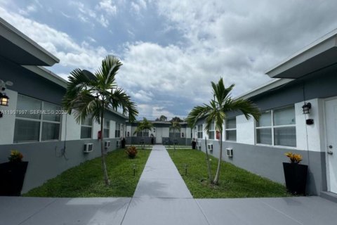 Apartment in Hollywood, Florida 1 bedroom № 2020644