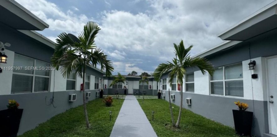 Apartment in Hollywood, Florida 1 bedroom № 2020644