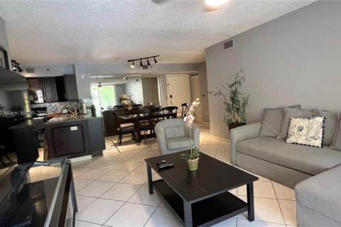 Купить кондоминиум в Авентура, Флорида 2 спальни, 109.62м2, № 2013867 - фото 7