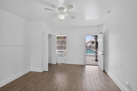 Immobilier commercial à vendre à Hollywood, Floride № 2027913 - photo 8