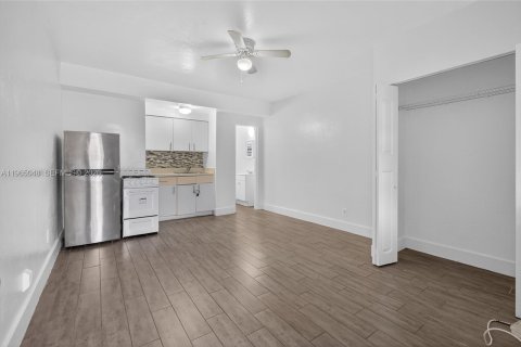 Immobilier commercial à vendre à Hollywood, Floride № 2027913 - photo 9