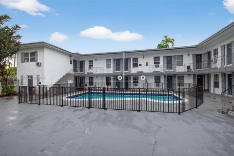 Immobilier commercial à vendre à Hollywood, Floride № 2027913 - photo 4