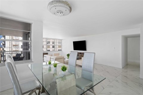 Снять в аренду кондоминиум в Авентура, Флорида 2 спальни, 149.11м2, № 1991765 - фото 6