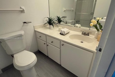 Купить кондоминиум в Майами-Бич, Флорида 50.45м2, № 2088546 - фото 6