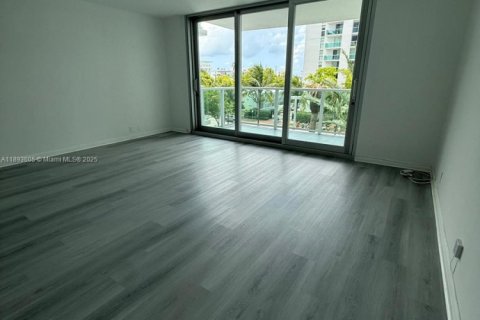 Купить кондоминиум в Майами-Бич, Флорида 50.45м2, № 2088546 - фото 4