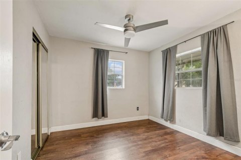 Villa ou maison à vendre à Pinellas Park, Floride: 3 chambres, 118.91 m2 № 2266734 - photo 14