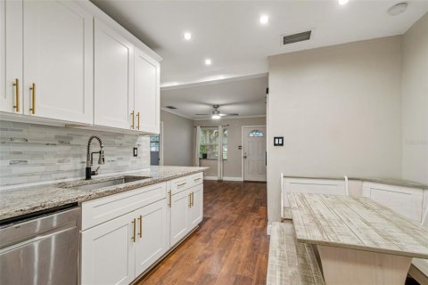 Villa ou maison à vendre à Pinellas Park, Floride: 3 chambres, 118.91 m2 № 2266734 - photo 12