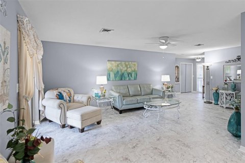 House in Haines City, Florida 2 bedrooms, 123.37 sq.m. № 1732583 - photo 5