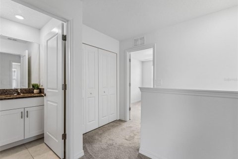 Casa en alquiler en Zephyrhills, Florida, 3 dormitorios, 141.95 m2 № 1837863 - foto 14
