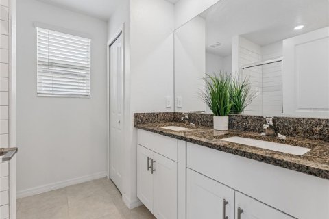 Casa en alquiler en Zephyrhills, Florida, 3 dormitorios, 141.95 m2 № 1837863 - foto 17