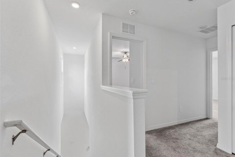Casa en alquiler en Zephyrhills, Florida, 3 dormitorios, 141.95 m2 № 1837863 - foto 13