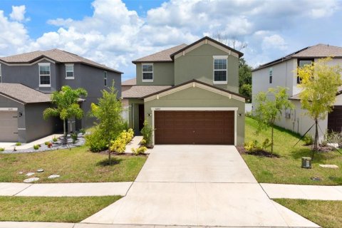 Casa en alquiler en Zephyrhills, Florida, 3 dormitorios, 141.95 m2 № 1837863 - foto 1
