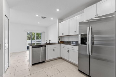 Casa en alquiler en Zephyrhills, Florida, 3 dormitorios, 141.95 m2 № 1837863 - foto 9