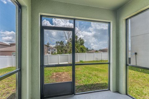 Casa en alquiler en Zephyrhills, Florida, 3 dormitorios, 141.95 m2 № 1837863 - foto 26