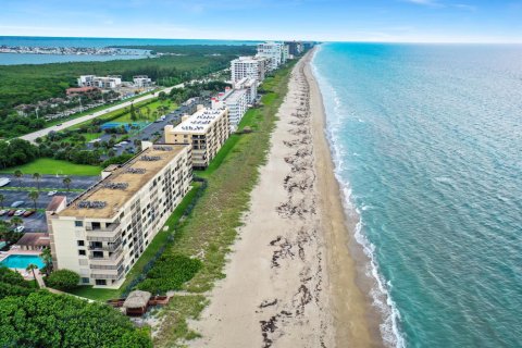 Condominio en Jensen Beach, Florida, 2 dormitorios  № 2270291
