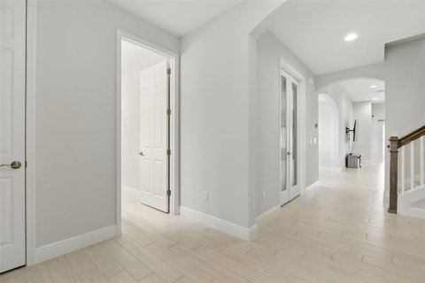Villa ou maison à vendre à Riverview, Floride: 5 chambres, 292.36 m2 № 1912689 - photo 5