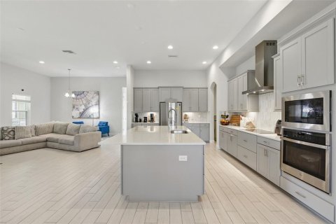 House in Riverview, Florida 5 bedrooms, 292.36 sq.m. № 1912689 - photo 8