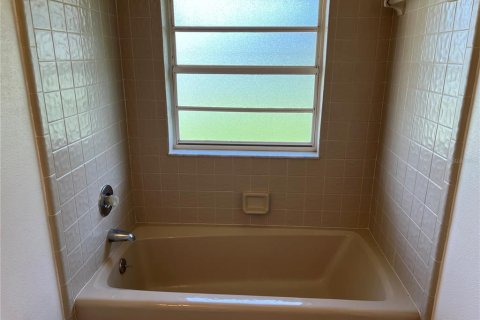 Casa en venta en Port Charlotte, Florida, 2 dormitorios, 109.25 m2 № 1911406 - foto 9