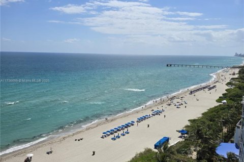 Condominio en venta en Sunny Isles Beach, Florida, 2 dormitorios, 111.58 m2 № 1962816 - foto 7