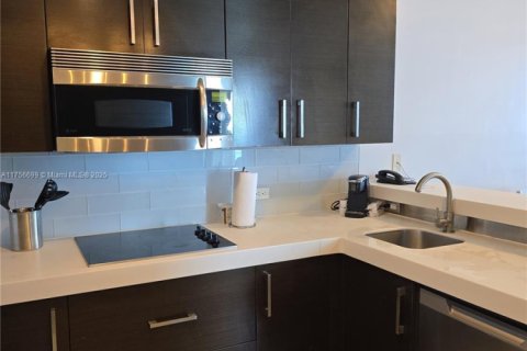 Condominio en venta en Sunny Isles Beach, Florida, 2 dormitorios, 111.58 m2 № 1962816 - foto 19