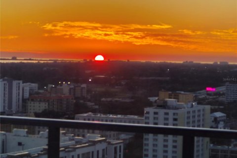 Condominio en venta en Saint Petersburg, Florida, 3 dormitorios, 201.32 m2 № 2091567 - foto 16
