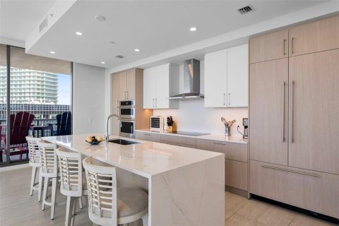 Condominio en venta en Saint Petersburg, Florida, 3 dormitorios, 201.32 m2 № 2091567 - foto 4