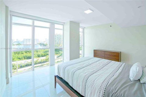 Condo in Sunny Isles Beach, Florida, 3 bedrooms  № 1948192 - photo 21