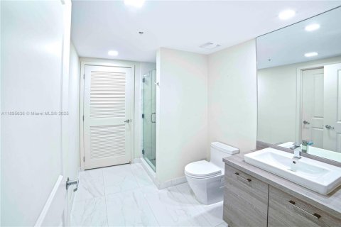 Condo in Sunny Isles Beach, Florida, 3 bedrooms  № 1948192 - photo 5