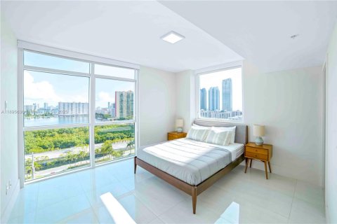Condo in Sunny Isles Beach, Florida, 3 bedrooms  № 1948192 - photo 13