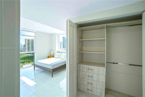 Condo in Sunny Isles Beach, Florida, 3 bedrooms  № 1948192 - photo 11