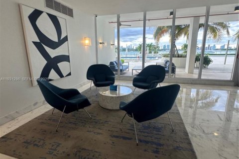 Copropriété à vendre à Miami Beach, Floride: 1 pièce, 57.51 m2 № 1989855 - photo 17