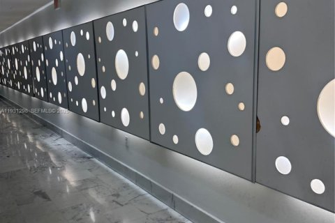 Copropriété à vendre à Miami Beach, Floride: 1 pièce, 57.51 m2 № 1989855 - photo 16