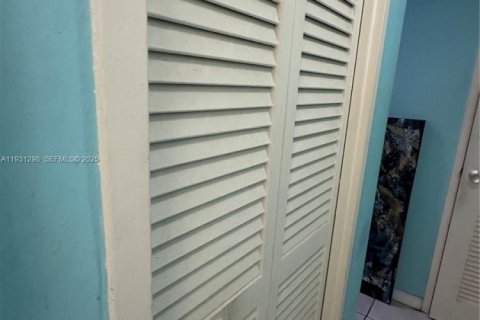 Copropriété à vendre à Miami Beach, Floride: 1 pièce, 57.51 m2 № 1989855 - photo 8