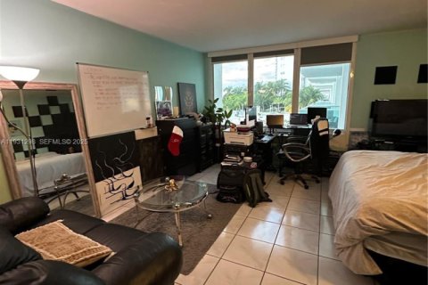 Copropriété à vendre à Miami Beach, Floride: 1 pièce, 57.51 m2 № 1989855 - photo 15
