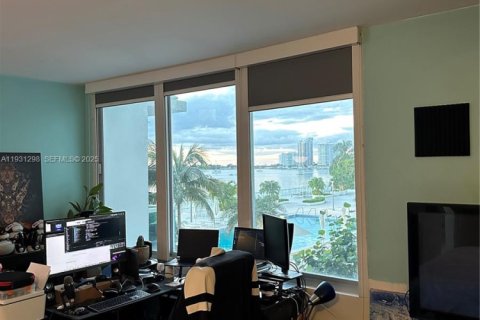Copropriété à vendre à Miami Beach, Floride: 1 pièce, 57.51 m2 № 1989855 - photo 11