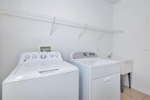 Casa en venta en Winter Garden, Florida, 3 dormitorios, 200.3 m2 № 2422770 - foto 25