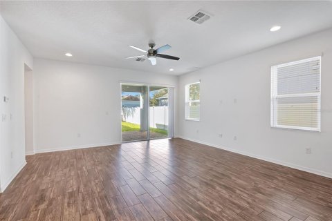 Casa en venta en Winter Garden, Florida, 3 dormitorios, 200.3 m2 № 2422770 - foto 7