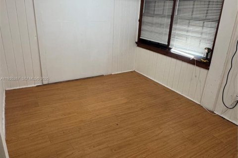 Casa en alquiler en Miami, Florida, 65.03 m2 № 1993466 - foto 7