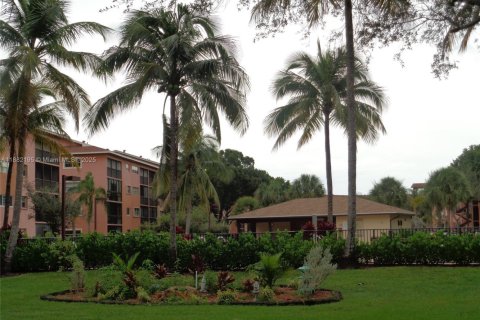 Copropriété à vendre à Pembroke Pines, Floride: 2 chambres, 126.72 m2 № 1977931 - photo 7