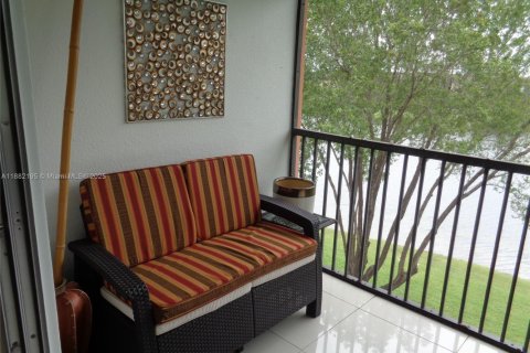 Copropriété à vendre à Pembroke Pines, Floride: 2 chambres, 126.72 m2 № 1977931 - photo 28