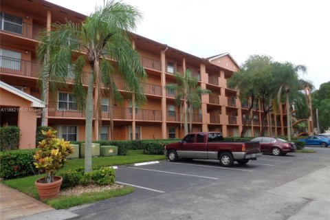 Copropriété à vendre à Pembroke Pines, Floride: 2 chambres, 126.72 m2 № 1977931 - photo 4