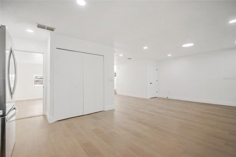 Casa en venta en Clermont, Florida, 3 dormitorios, 143.63 m2 № 2322529 - foto 19